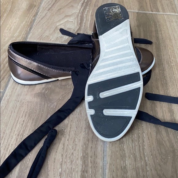 Simply Vera Silver Ankle Wrap Ballerina Fl… - Picture 6 of 6